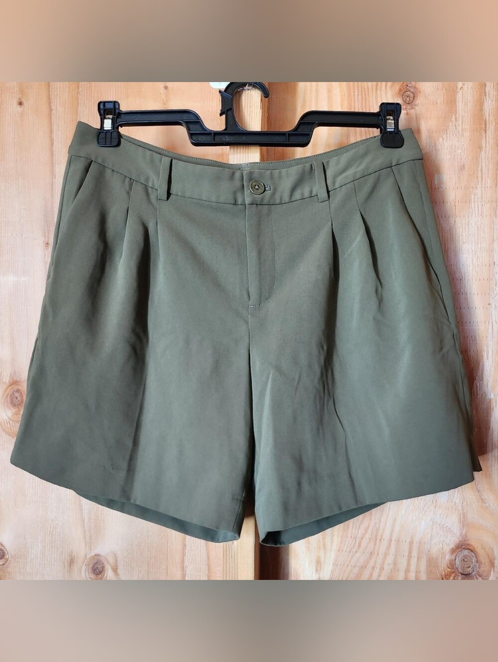 Ralph Lauren Olive Green Pleated High-Rise Shorts